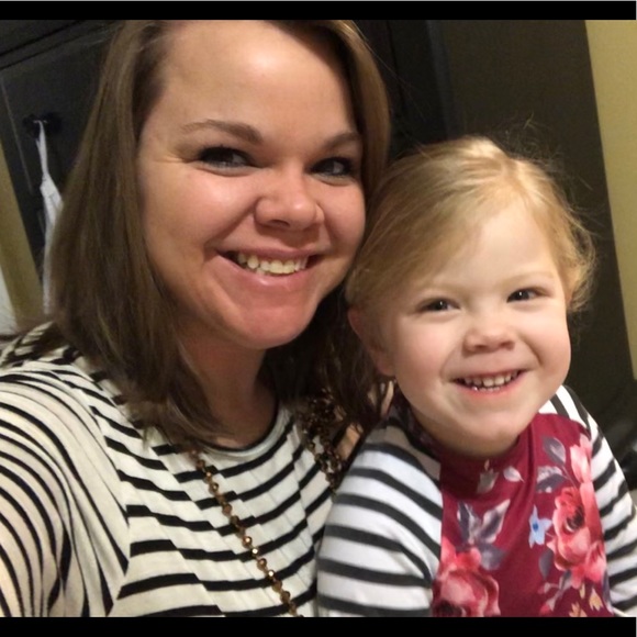 Meet your Posher, Crystal - Picture 2 of 2